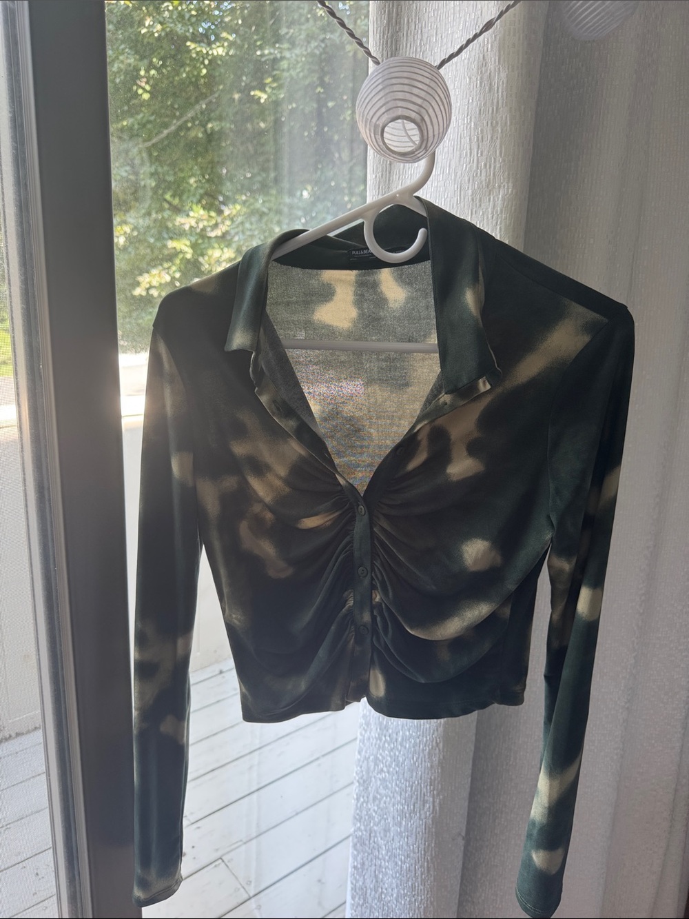 Pull&Bear Green Tie-Dye Ruched Button-Front Long Sleeve Top